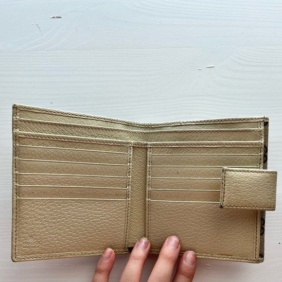 Gucci Wallet - Picture 3 of 5